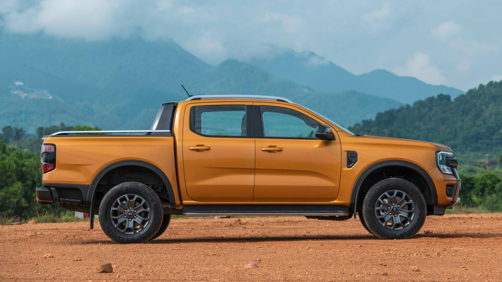 Ford Ranger 2022 thế hệ mới có giá từ 659 triệu đồng tại Việt Nam