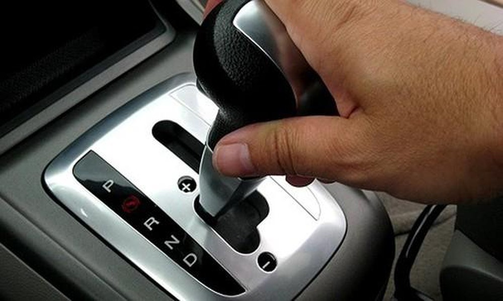 Cách xử lý khi xe bị kẹt chân ga đơn giản và an toàn nhất