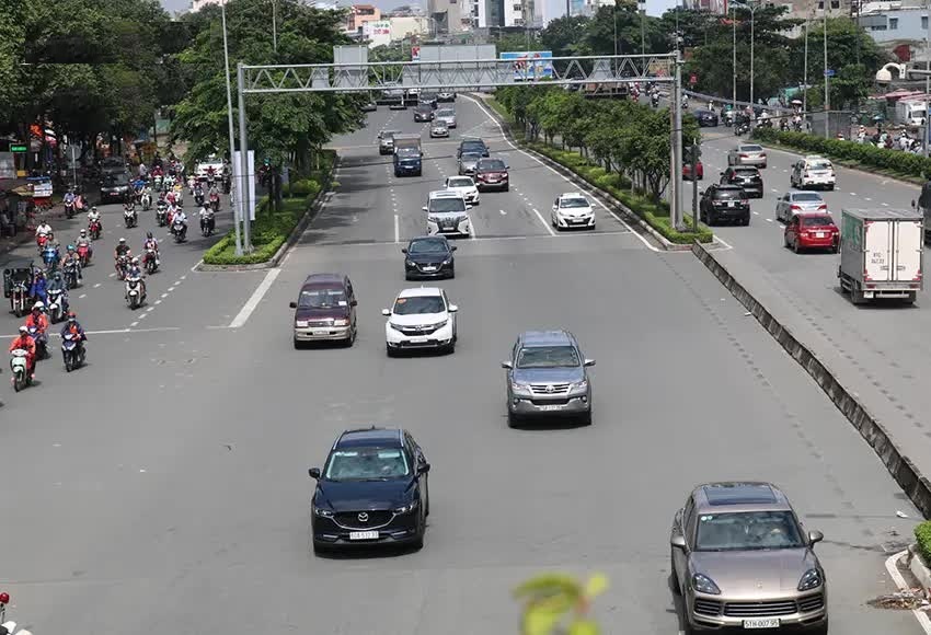Cách tính chính xác khoảng cách an toàn giữa 2 xe