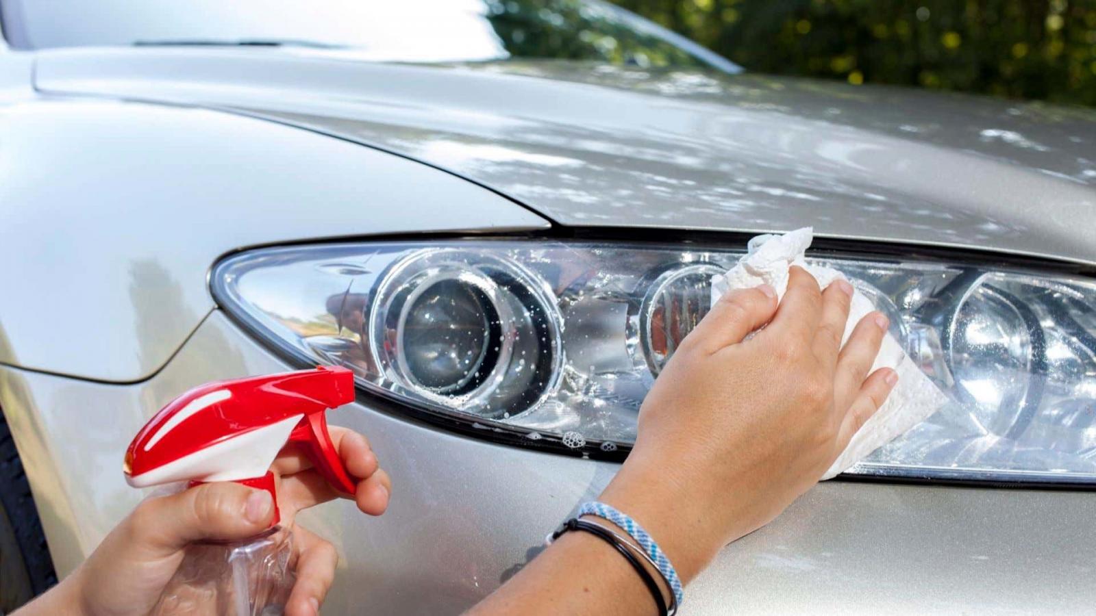 Hướng dẫn làm sạch đèn pha tại nhà
