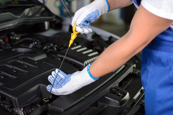 Dầu nhớt hộp số ô tô: Dấu hiệu và thời điểm thay thế chi tiết