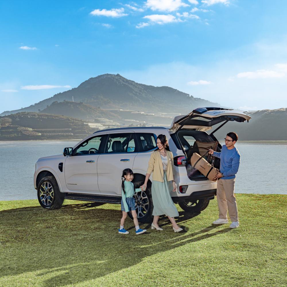 FORD EVEREST – MÓN QUÀ 8/3 ĐẦY Ý NGHĨA CHO NGƯỜI PHỤ NỮ BẠN YÊU  THƯƠNG